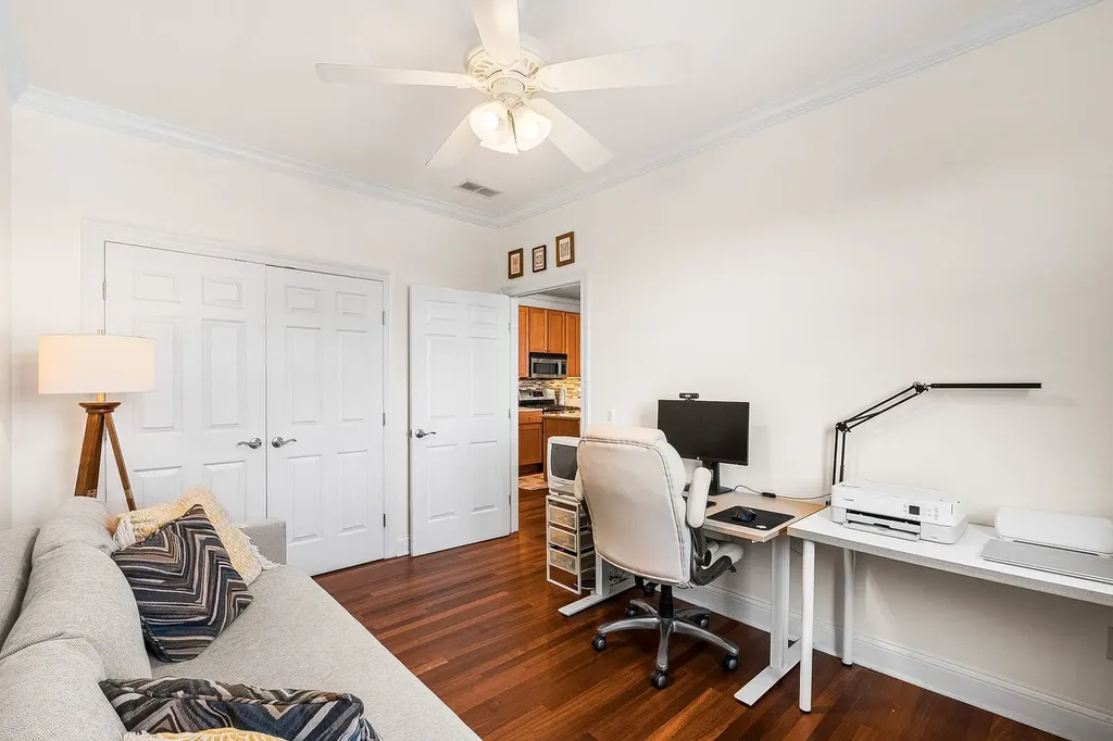 1056 West Lawrence Avenue Chicago IL 60640