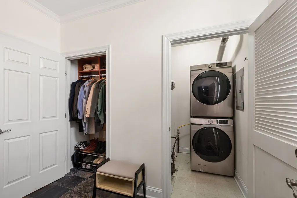 1056 West Lawrence Avenue Chicago IL 60640