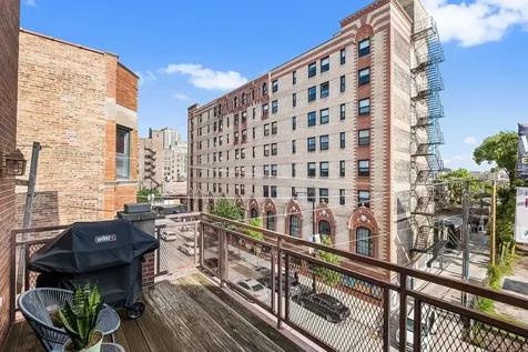 1056 West Lawrence Avenue Chicago IL 60640