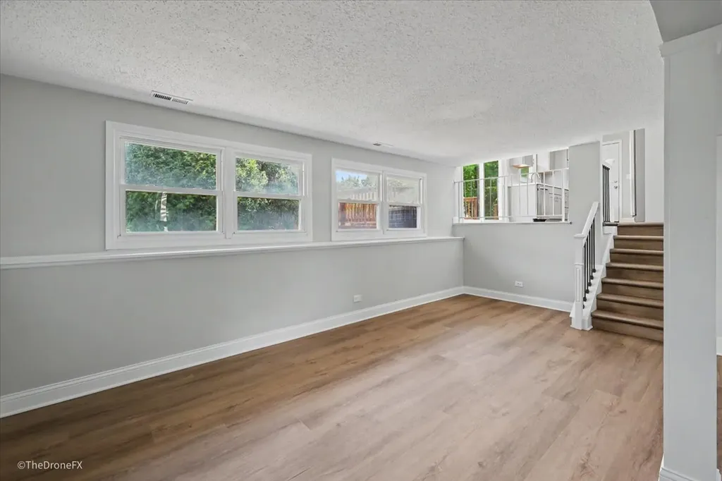 30w281 Heather Court Warrenville IL 60555