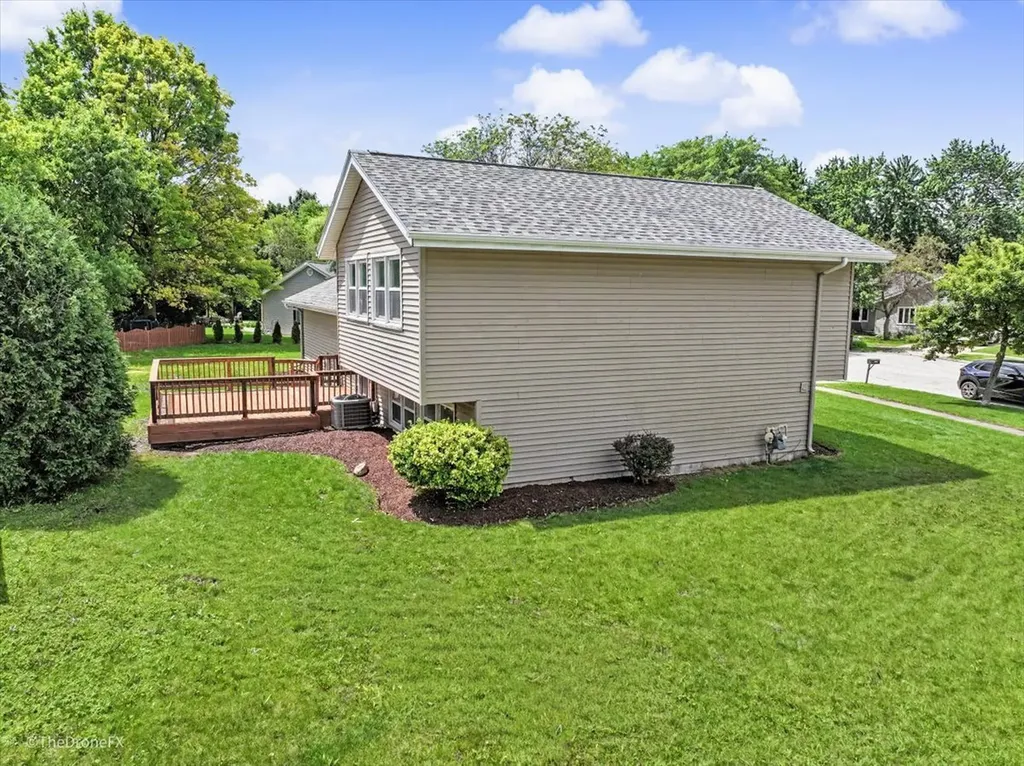 30w281 Heather Court Warrenville IL 60555
