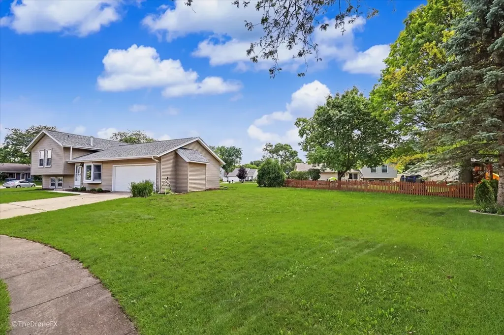 30w281 Heather Court Warrenville IL 60555