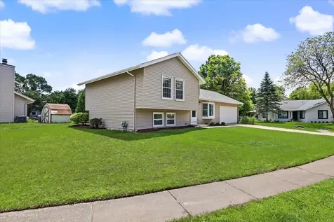 30w281 Heather Court Warrenville IL 60555