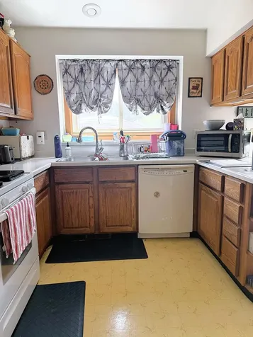 1868 Wolverine Road Dixon IL 61021