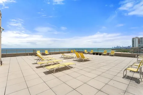 6301 North Sheridan Road Chicago IL 60660