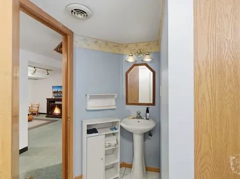 244 South Circle Drive Addison IL 60101