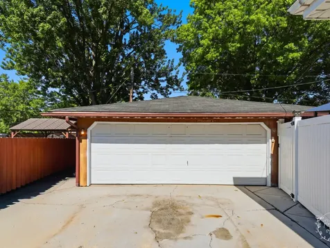 244 South Circle Drive Addison IL 60101