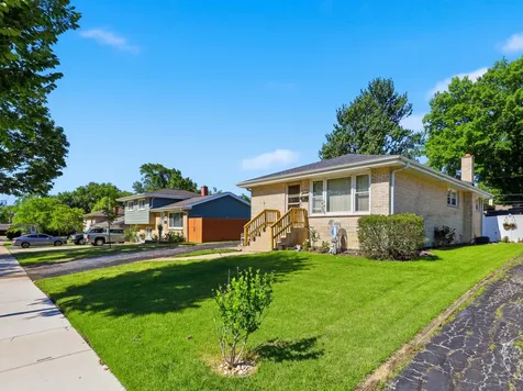 244 South Circle Drive Addison IL 60101