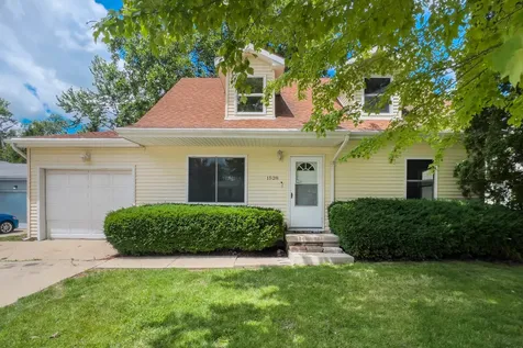1528 North Hershey Road Bloomington IL 61704