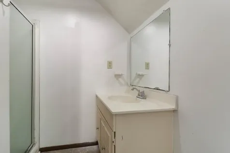 1528 North Hershey Road Bloomington IL 61704