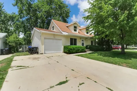 1528 North Hershey Road Bloomington IL 61704