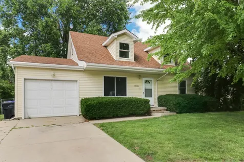 1528 North Hershey Road Bloomington IL 61704