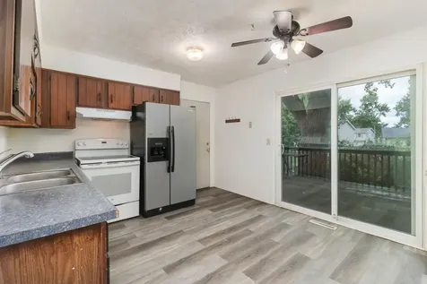 1528 North Hershey Road Bloomington IL 61704