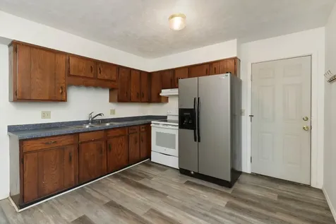 1528 North Hershey Road Bloomington IL 61704