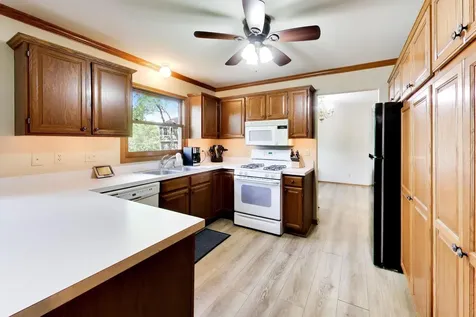 745 Newberry Drive Batavia IL 60510
