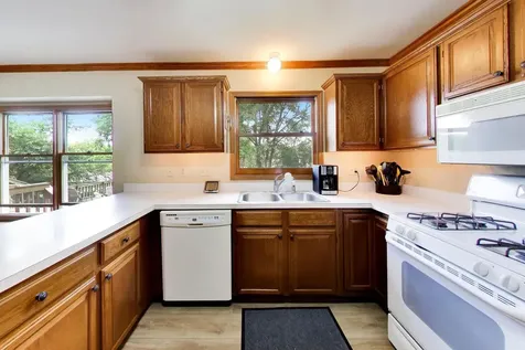 745 Newberry Drive Batavia IL 60510