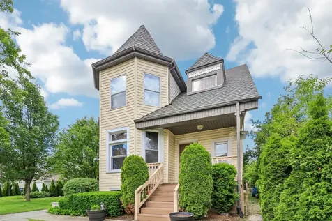 2134 Grove Avenue North Chicago IL 60064