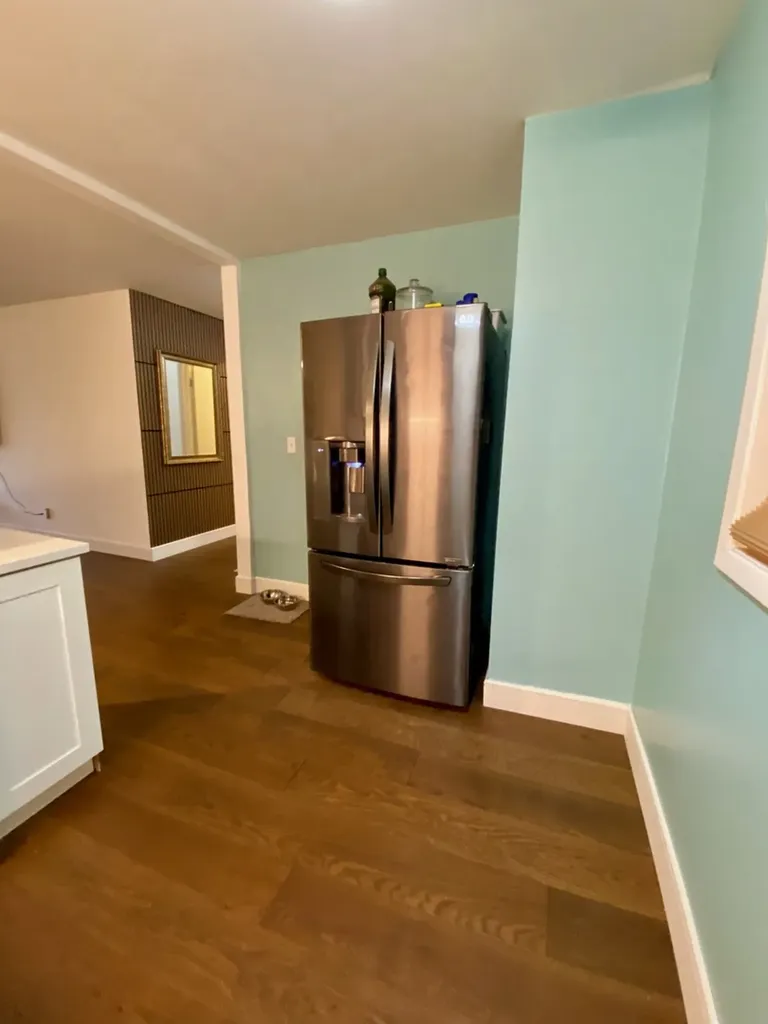 6359 North Ridge Avenue Chicago IL 60660