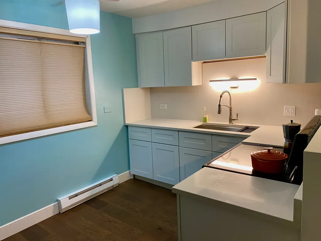 6359 North Ridge Avenue Chicago IL 60660