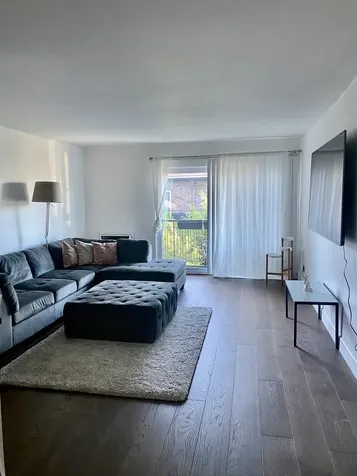 6359 North Ridge Avenue Chicago IL 60660