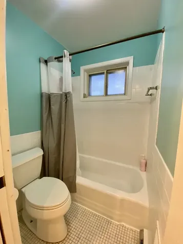 6359 North Ridge Avenue Chicago IL 60660