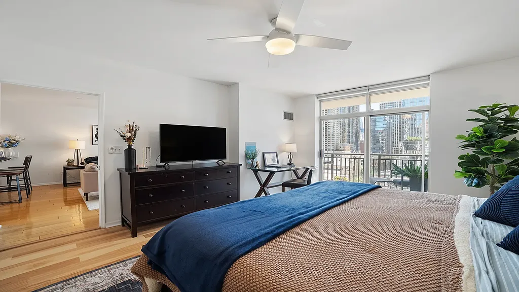21 West Chestnut Street Chicago IL 60611