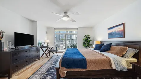 21 West Chestnut Street Chicago IL 60611