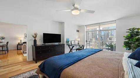 21 West Chestnut Street Chicago IL 60611