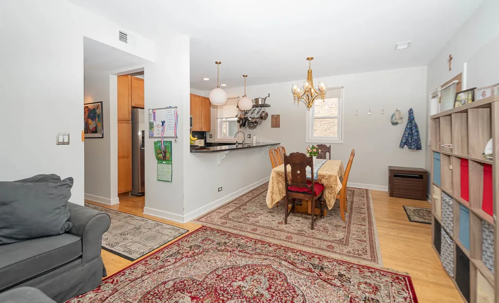 6051 North Mozart Street Chicago IL 60659