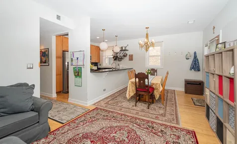 6051 North Mozart Street Chicago IL 60659