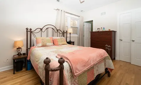 6051 North Mozart Street Chicago IL 60659
