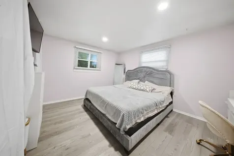 168 Sioux Avenue Carpentersville IL 60110