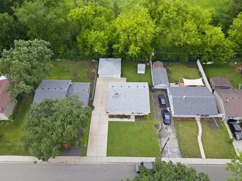 168 Sioux Avenue Carpentersville IL 60110