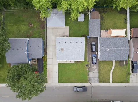 168 Sioux Avenue Carpentersville IL 60110