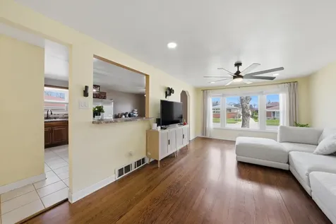 14828 Saint Louis Avenue Midlothian IL 60445