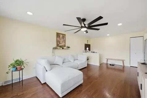 14828 Saint Louis Avenue Midlothian IL 60445