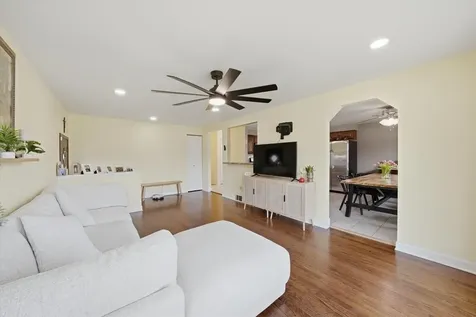 14828 Saint Louis Avenue Midlothian IL 60445