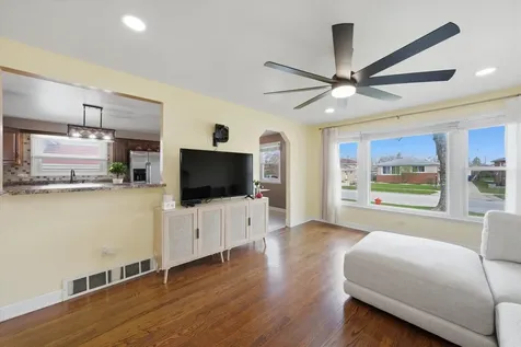 14828 Saint Louis Avenue Midlothian IL 60445