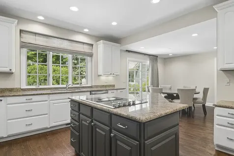672 South Balmoral Court Lake Forest IL 60045