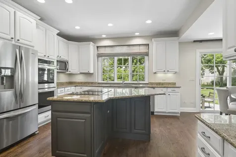 672 South Balmoral Court Lake Forest IL 60045