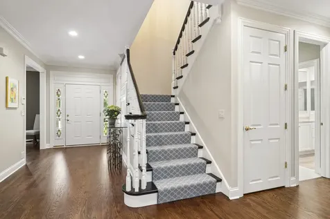 672 South Balmoral Court Lake Forest IL 60045