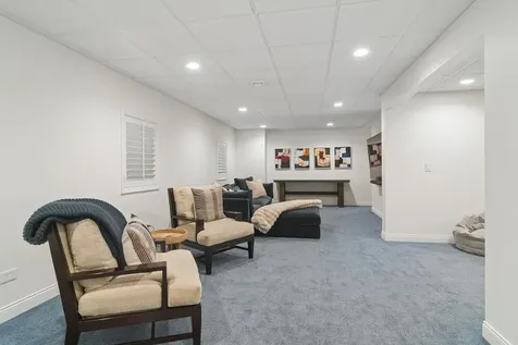 672 South Balmoral Court Lake Forest IL 60045