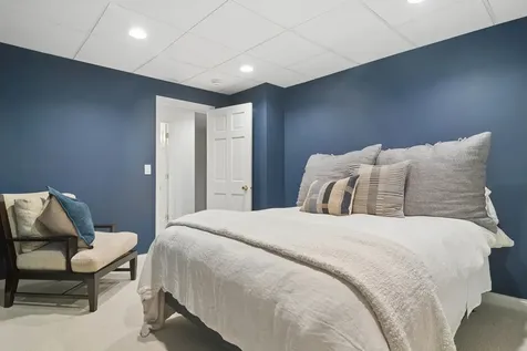 672 South Balmoral Court Lake Forest IL 60045