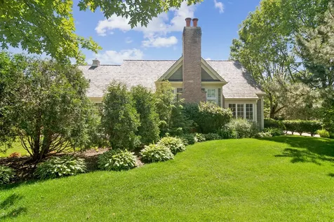 672 South Balmoral Court Lake Forest IL 60045