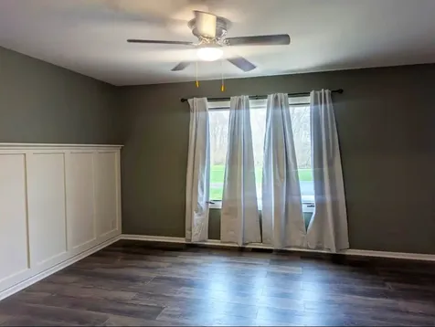 205 South Hossack Street Seneca IL 61360