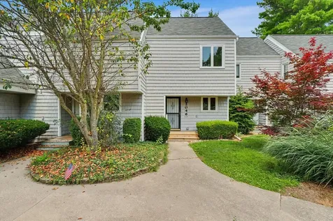 2046 Blackthorn Drive Champaign IL 61821