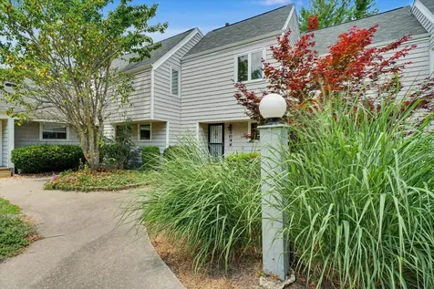 2046 Blackthorn Drive Champaign IL 61821