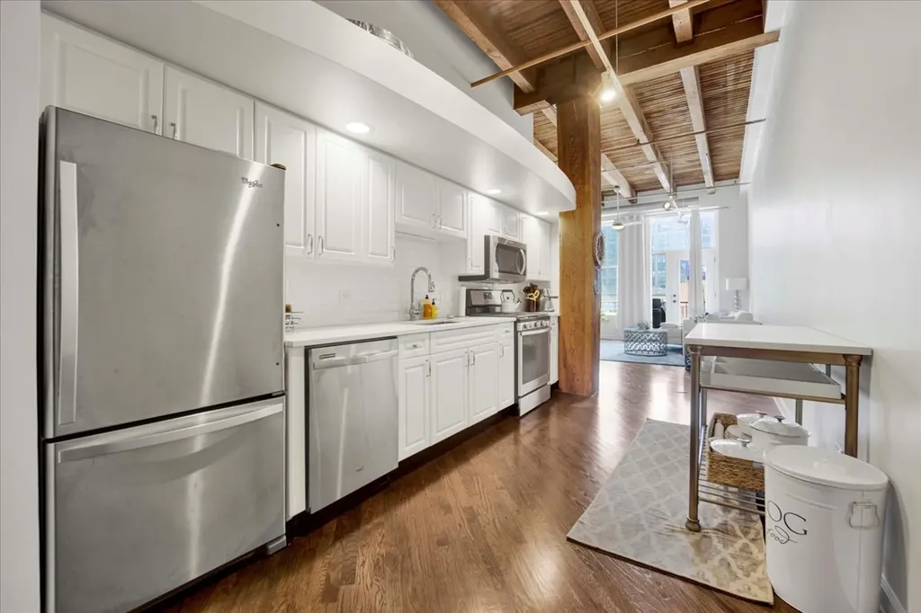616 West Fulton Street Chicago IL 60661