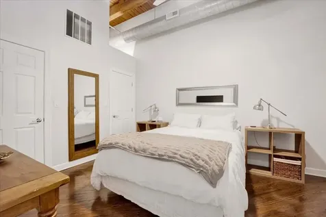 616 West Fulton Street Chicago IL 60661