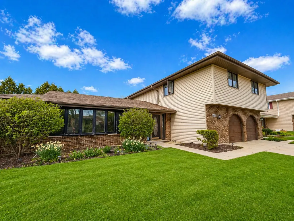 1106 Westfield Lane Schaumburg IL 60193
